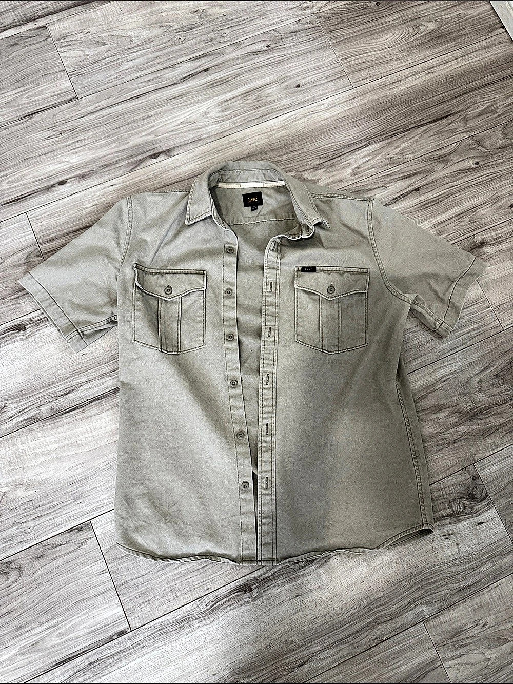 Lee Men's Heritage Short Sleeve Surplus Shirt Green Medium